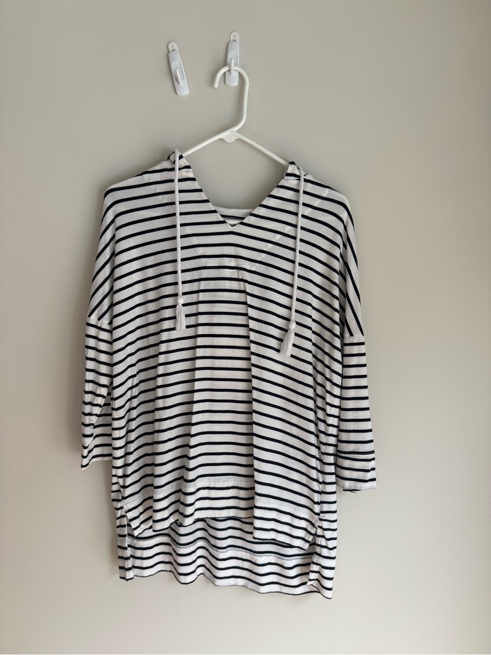 Coolibar White Hoodie with Black Stripes